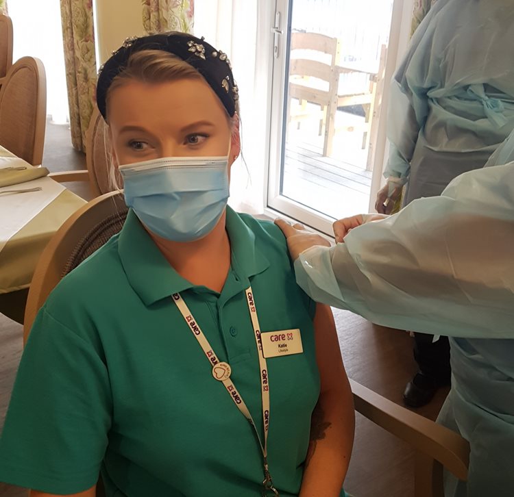 Covid-19 vaccinations rolled out at Bracknell care home